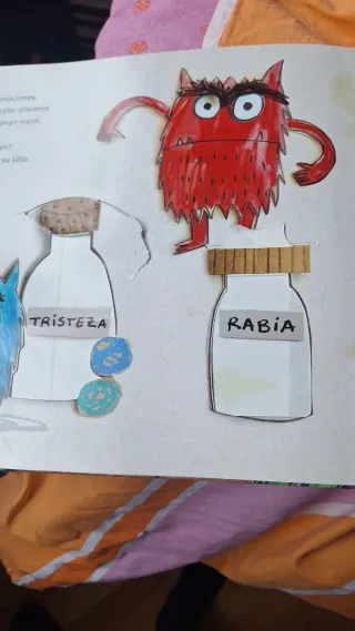 El monstruo de colores pop up