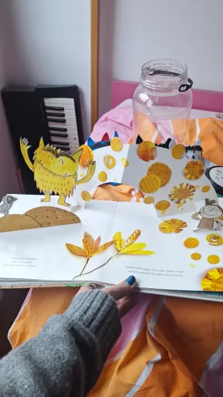 El monstruo de colores pop up