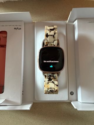 Fitbit Versa 4 oro rosa IMPECABLE