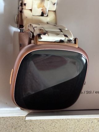 Fitbit Versa 4 oro rosa IMPECABLE