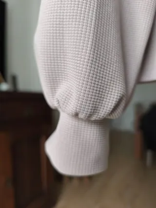 Suéter fino mujer talla L beige encaje hombros