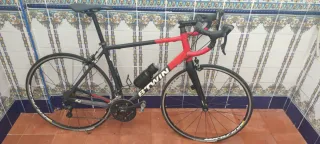 Bicicleta de carretera B'TWIN horquilla de carbono