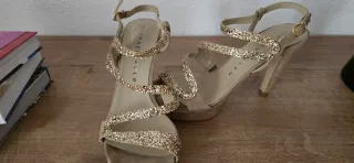 Sandalias de fiesta doradas