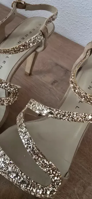 Sandalias de fiesta doradas