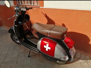 Vespa PX 150 Clásica Negra