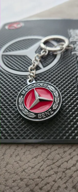 Llavero Mercedes Benz Serie Red