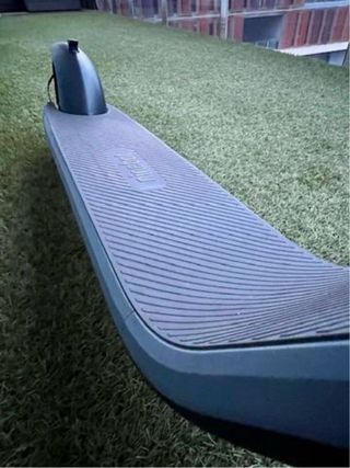 Patinete con suspensión e intermitentes homologado