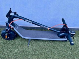 Patinete con suspensión e intermitentes homologado