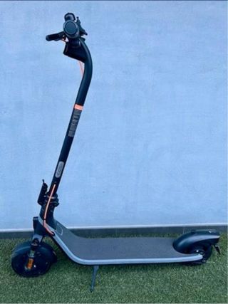 Patinete con suspensión e intermitentes homologado