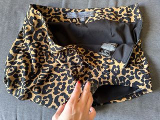 Falda pantalón Guess animal print nueva