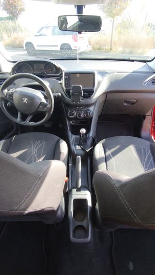 Peugeot 208 1.2 eVTI ACTIVE – Automático (2014) C