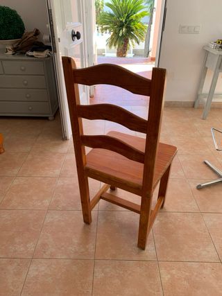 Silla de pino macizo