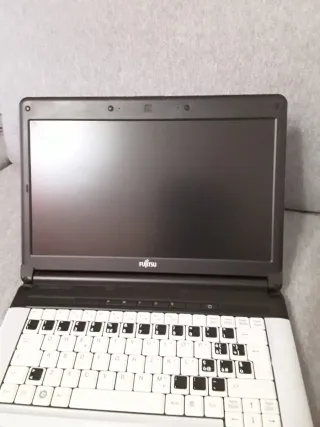 Fujitsu lifebook S Intel core i5 series S710 leggi