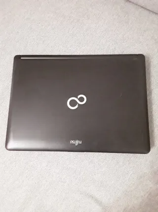 Fujitsu lifebook S Intel core i5 series S710 leggi