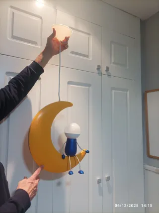 Lámpara infantil luna y muñeco