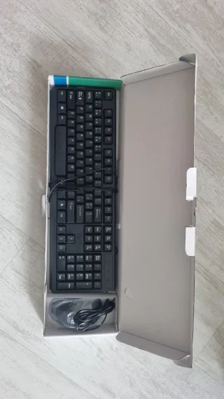 Teclado y Ratón ISY Negro