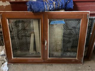 Ventana de madera 1.48 x 1.00