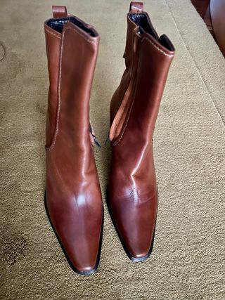 Botines de piel marrones