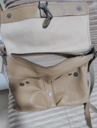 Bolso bandolera cuero sintético beige