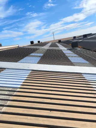 Estructuras Metálicas y Panel Sándwiches