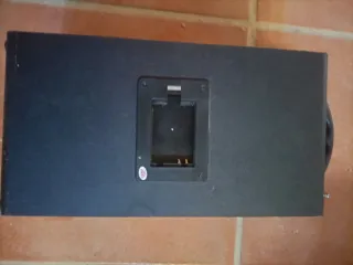 Altavoz infantil negro y rosa