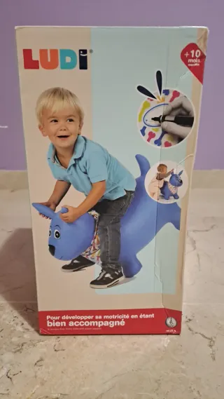 Muñeco saltador azul Ludi.