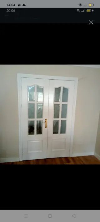 Lacado y pintado de puertas con  acabado renovado