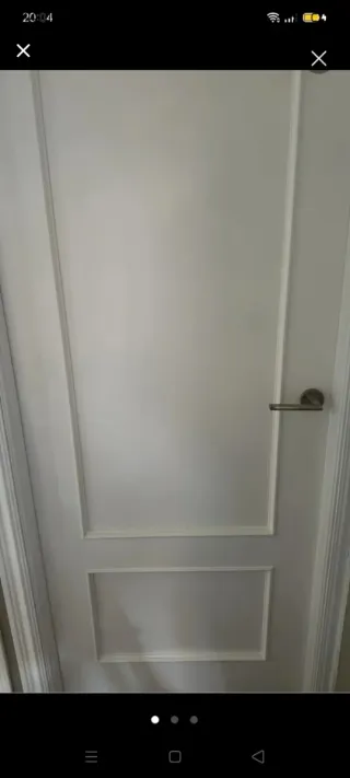 Lacado y pintado de puertas con  acabado renovado