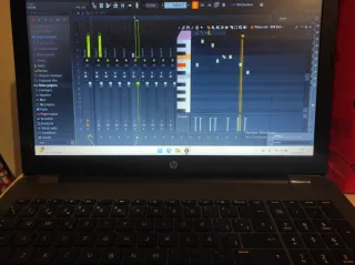 Portátil HP Gris y Negro