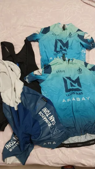 Equipaciones Ciclismo Niños Gobik