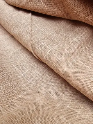 Cortinas de lino beige y marrón