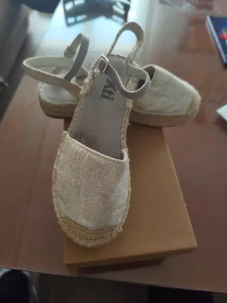 Espardeñas plateadas niña