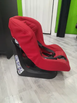 Silla de coche para bebé Chicco roja