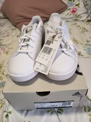 Zapatillas AdidasTennis Advantage Base Blancas