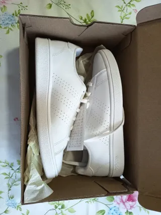 Zapatillas AdidasTennis Advantage Base Blancas