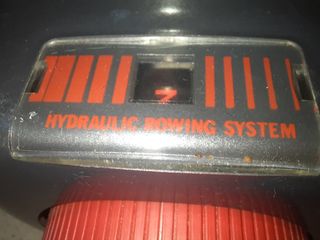 BANCO DE ENTRENAMIENTO Y MÁQUINA DE REMO