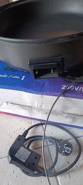 Rustidera Eléctrica GFK-40-40A 40cm