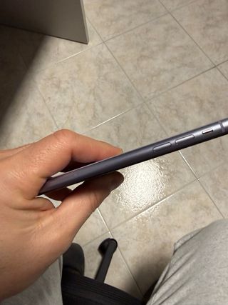 iPhone 11 Space viola