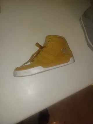 Adidas Hardcourt Marrón Claro Talla 38