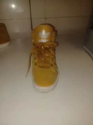 Adidas Hardcourt Marrón Claro Talla 38