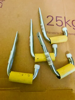 LAST PRICE 4 Ganci da muro