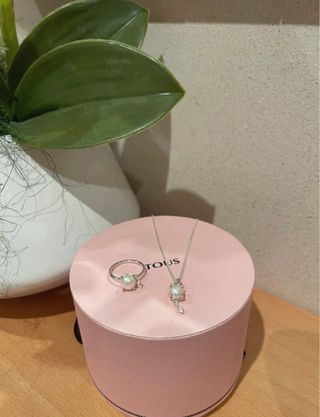 Conjunto Tous Anillo y Collar Perla Plata