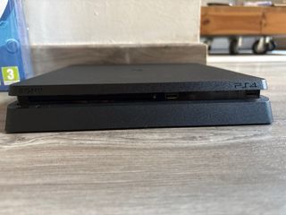 PS4 Slim 500GB + 2 Juegos + Mando