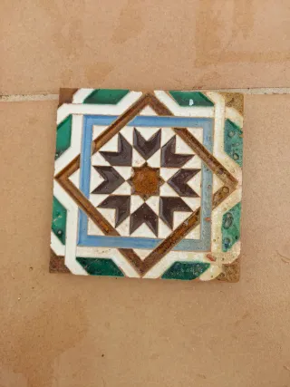 Azulejo antiguo pintado a mano Sevilla