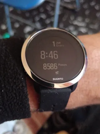 Reloj Suunto Negro y Plateado