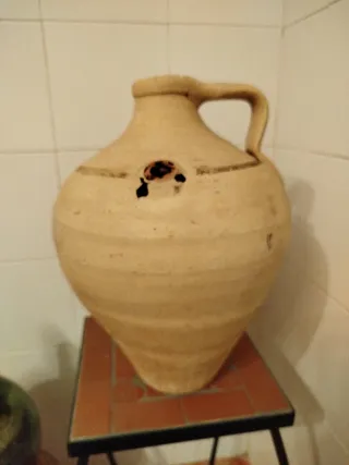 Cántaro de barro blanco