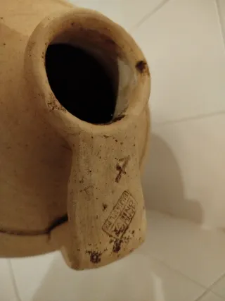Cántaro de barro blanco