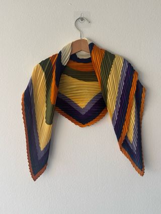 Pañuelo seda multicolor plisado