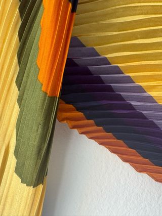 Pañuelo seda multicolor plisado