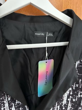 Americana Fevercity efecto lentejuelas Talla M